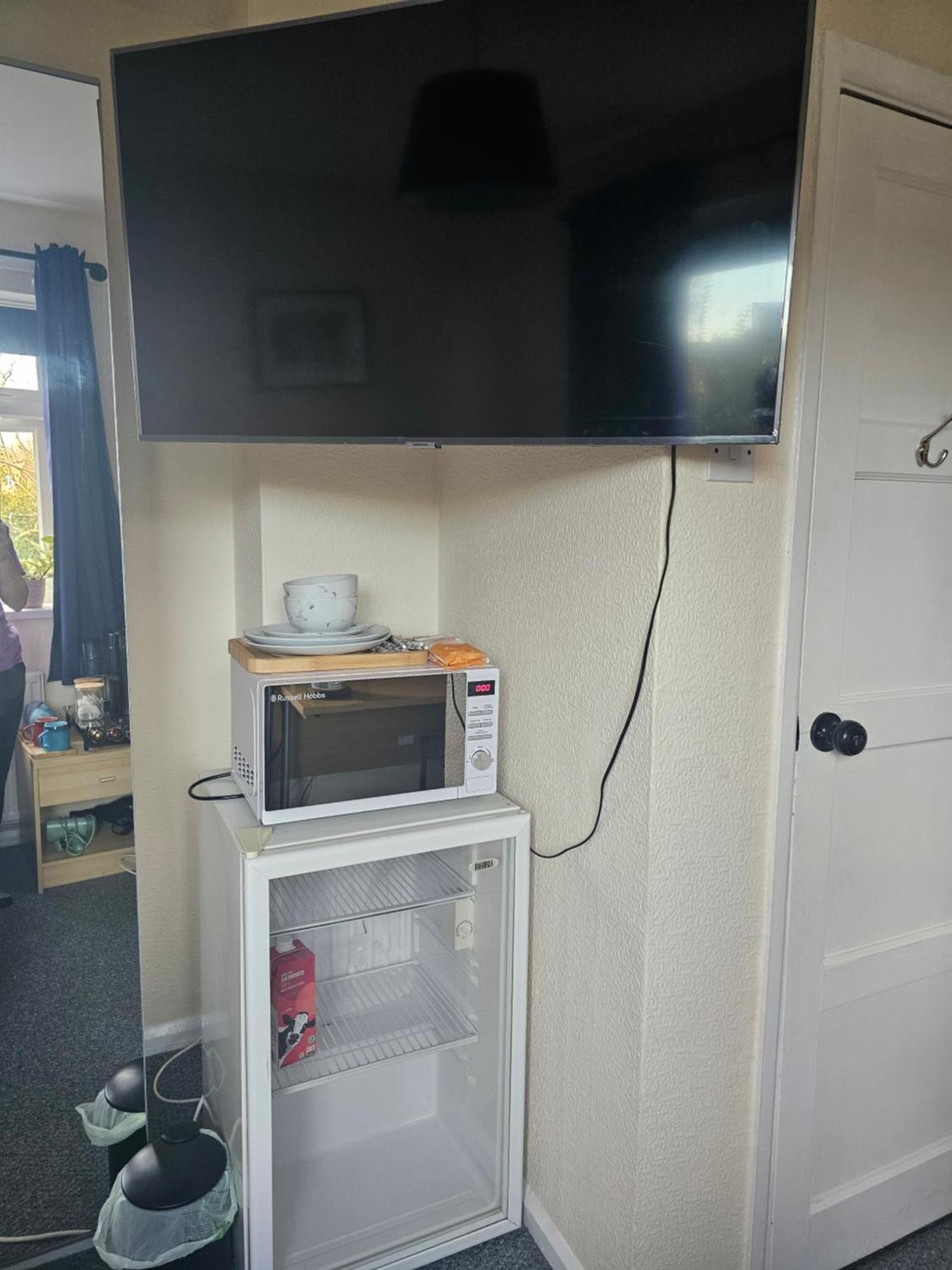 Double Bedroom Located Close To Manchester Airport Wythenshawe Exterior foto